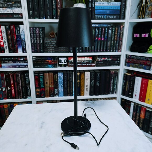 Cordless touch lamp (with USB charger) - Picture 2 of 4